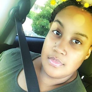 Meet your Posher, Kiana